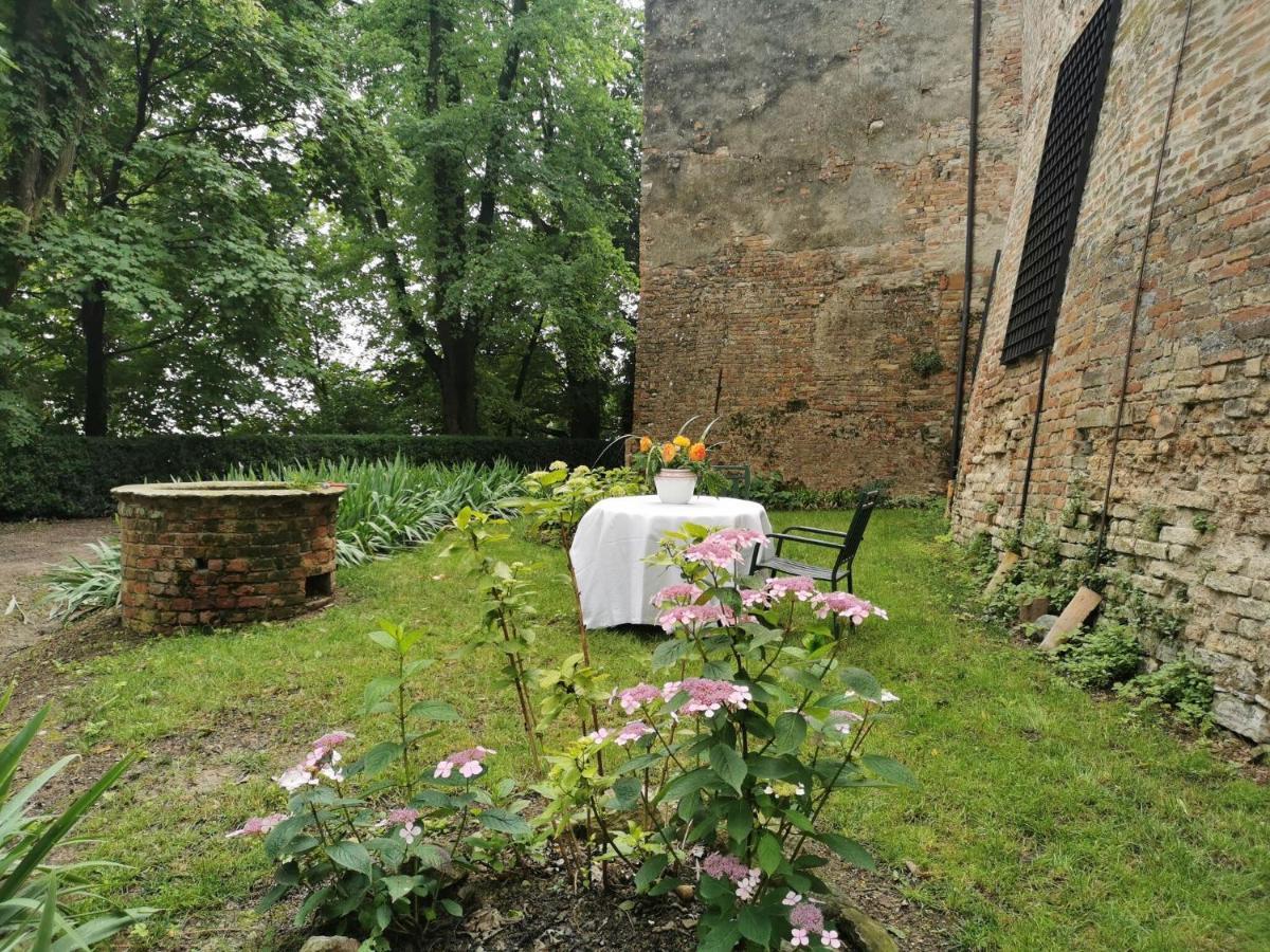 Belvilla By Oyo Castello Di Robella Kültér fotó